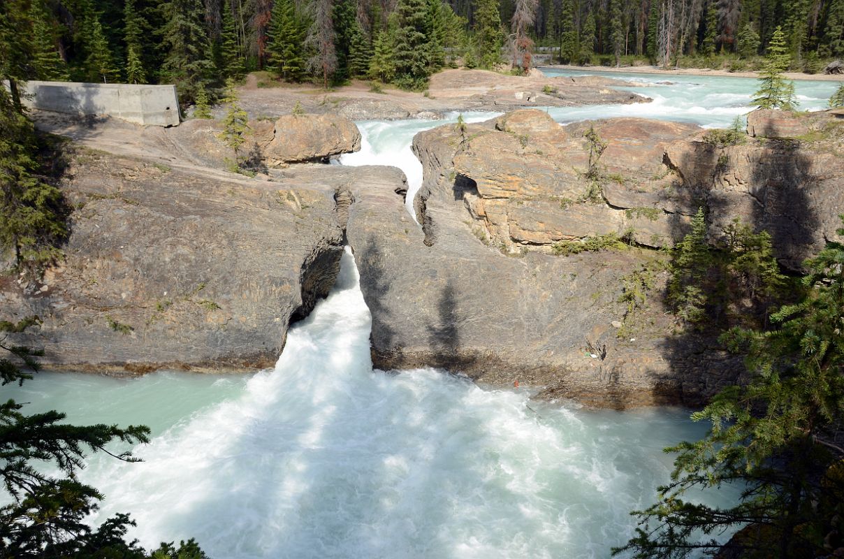 33 Natural Bridge In Yoho